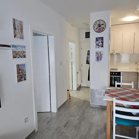 Nova Draga Apartman *